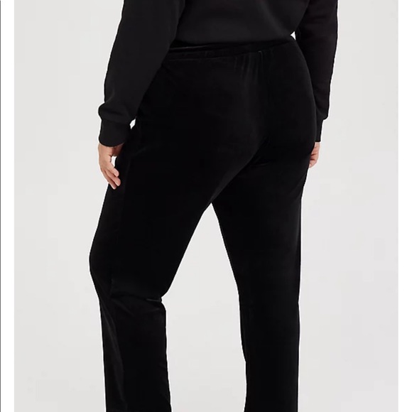 NWT Torrid velvet taper pull on pant size 3 - Picture 2 of 6